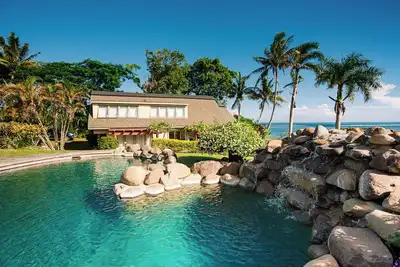 Image de Coastal Villa with Stunning Sunsets, Perfect for Families
