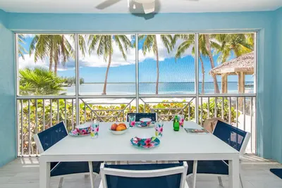 Kaibo Kai Hacienda B-5 condo w/ Pool, at the Kaibo Yacht Club in scenic Cayman Kai!