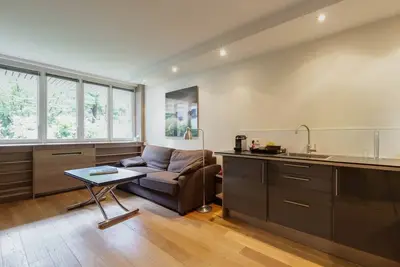 Image de Large studio rue du Cherche Midi