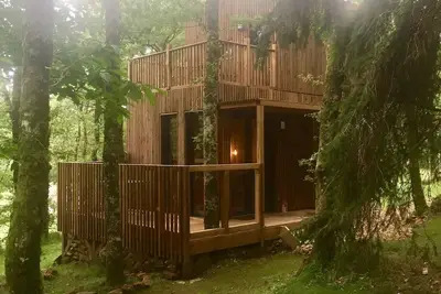 Image de Adorable cabane tout confort, dans un espace boisé, à 3 min de Saint-Junien.