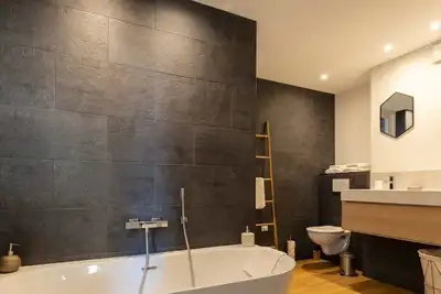 Image de La Suite. Double douche + Bain - Netflix - centre