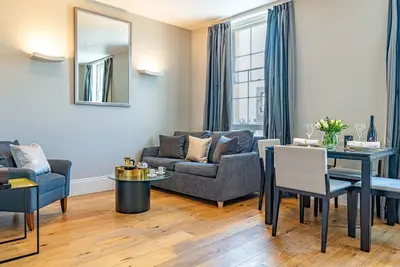 Image de New luxury apartment 5 min walk to the Royal Crescent\/centre. Ideal for families