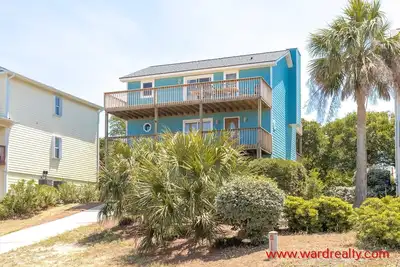 Image de Shark Shack - Dog Friendly! Quiet Neighborhood with easy beach access!