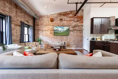 Image de Luxurious Million-Dollar Penthouse | Parking!