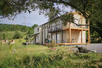 Image de Rez-de-jardin paisible récent en plein cœur du sud Ardèche