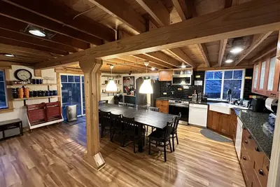 Image de The Douglas Boathouse! Amazing location\/ Sleeps 20 in comfort\/ all ages friendly