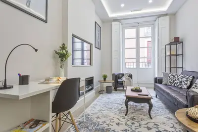 Image de Apartamento para 4 en centro Madrid (Espoz y mina Iii)
