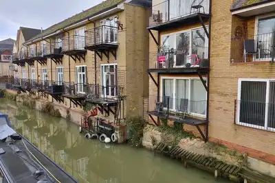 Image de Penthouse Waterfront Apartment - St Neots