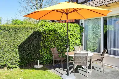 Belle maison de 2 chambres à Bruinisse