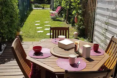 Image de Un adorable cocon au soleil  (2 pièces rénové en rdj, garage, terrasse, piscine)