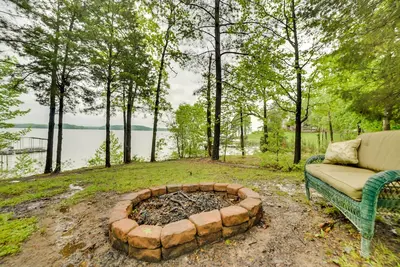 Image de Kentucky Lakeside Home w\/ Deck - 20 Mi to Lbl!