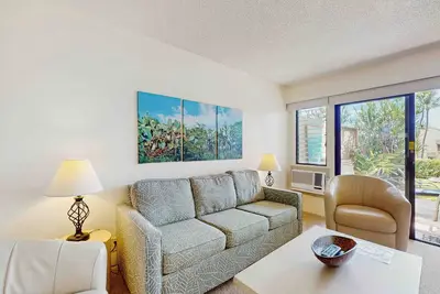 Image de Luxe getaway with pools, hot tub & washer/dryer - the waves are waiting