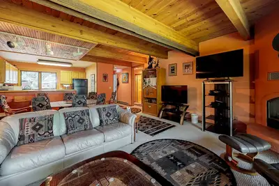 Image de 2 Br Condo with hot tub - walk to gondola, Main Street & trails