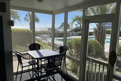 Image de Oceanfront Ground Level Condo