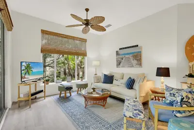Image de The Treehouse Villa at Sea Oaks! ! Available April 2025!