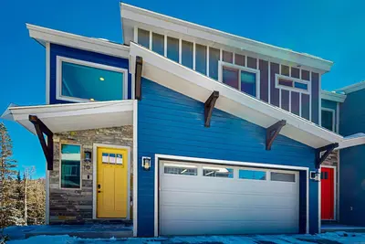 Image de Ideal Ski Retreat W/ Hot Tub, Full Kitchen, Easy Ski Access & Large Balcony