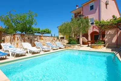 Image de House 2073\/34554 (Istria - Vodnjan), 3000m from the beach