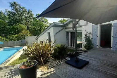 Image de jolie maison avec parc et piscine à proximi des plages, de Bayonne et Hossegor