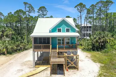 Image de Designer Home, New Gulf View Home with Comm. Pool ~ Bethany Cottage