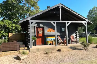Image de The Tiny Log Cabin