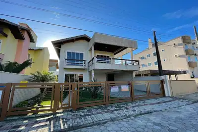 Image de House with pool, high standard