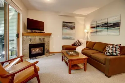 Image de Whistler Village 2br:Sleeps 6, Hot Tub & Pool Patio+ Bbq, Free Parking &Walk to Everything!