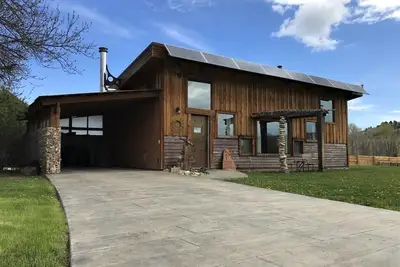 Beautiful Off-Grid Living @ Granny Flats