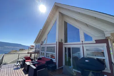 Image de Beautiful lake view cottage