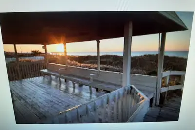 Image de Week 6/17 to 6/21 -No Fees 4- Nights \nPrivate Beach Access-Pools- Play Area