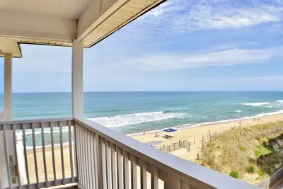 Image de Oceanfront Condo on the Outer Banks