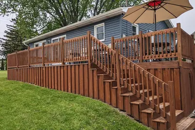 Image de Updated home w/ lake views across from Lake Wi!