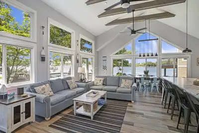 Image de Rusted Anchor · 7 bedroom gem in Sister Lakes