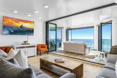 Image de Prestige Oceantfront, 6br / 5ba, Spa / Terrasse sur le toit, Designer Décor����� & A / C