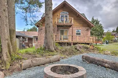 Image de Rockaway Beach Hideaway w/ Hot Tub & Fireplace!