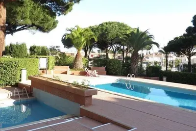 Image de Agreable Studio En Rez De Jardin Avec Grande Terrasse