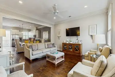 Image de Newly Built Two-Story Townhouse w/Free WiFi, Washer/Dryer, and Central A/C