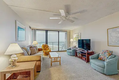 Image de Sea Colony Ocean Seventh Floor Condo with Shared Pool, Ocean View, and WiFi