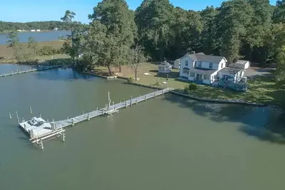 Image de Swim, fish, boat or just relax and enjoy the \"Rivah Life\" at Little Oyster