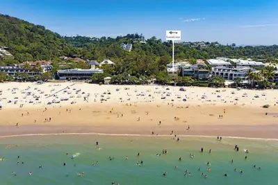 Image de Portofino 1 - Noosa Main Beach, this is true beachfront living at its best!