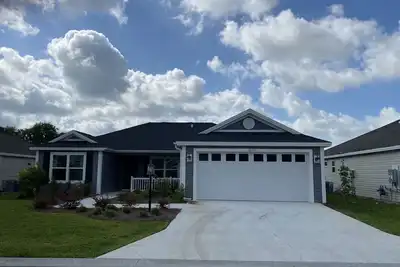 Image de Charming 3 bdrm 2 bath Sm Dog-Friendly Home Comes Complete w/Bbq & Golf Cart