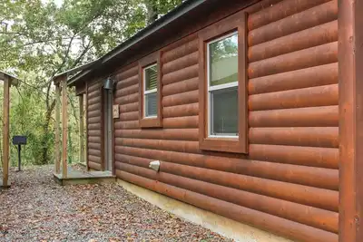 Image de 2 Bedroom Little Red Riverfront Cabin on Winkley Shoals