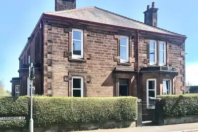 Image de 4 chambres à coucher à Dumfries