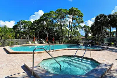 Image de Charming 2/2 Villa in Village des Pins - 15 min from Siesta Key