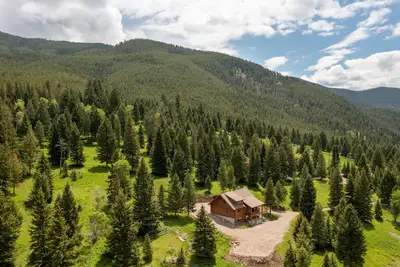 Image de Tom's Big Sky Cabin - Close to the Gallatin River, hiking, and Yellowstone!
