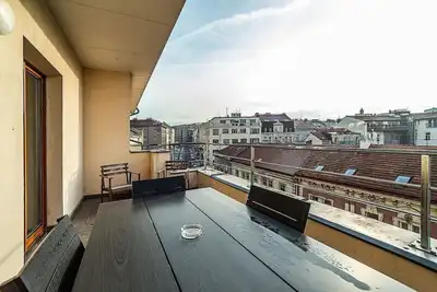 Great Terrace in Big, Central Flat