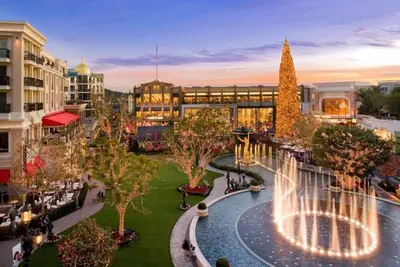 Image de Close to Downtown La, Universal, King Sized Bed, Walk to Americana