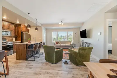 Image de Black Sheep Inn Newly Constructed Hampshire #3 of 4 Units