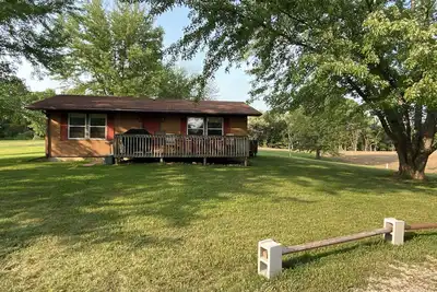 Image de Hide Away Retreat - Rathbun Lake Is 300+\/- Yards Away. . . Fish, Hunt, Relax. . . .