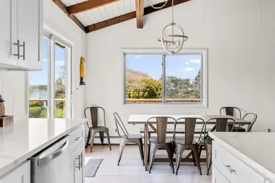 Image de Lake View & Access, Newly Renovated Montauk Oasis