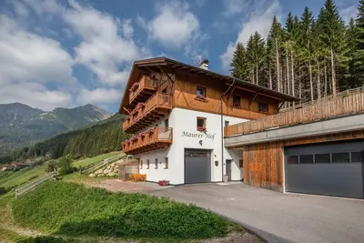 Image de Appartement \"Pfattenspitz - Maurerhof\" avec vue sur les montagnes, Wi-Fi et jardin